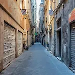Joivy Excellent 2-Bed Flat In Genoa\'S Old Town