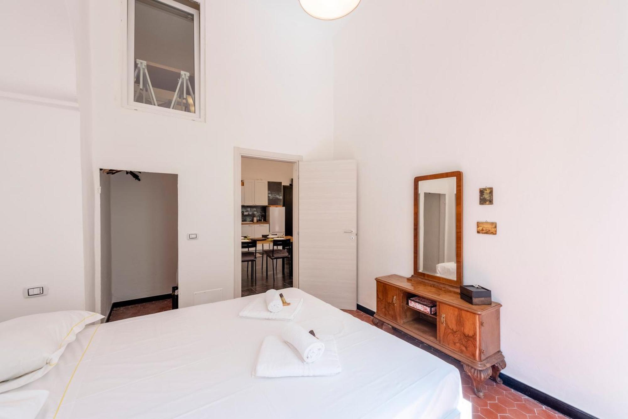 Joivy Excellent 2-bed Flat In Genoa's Old Town Appartamento Genova