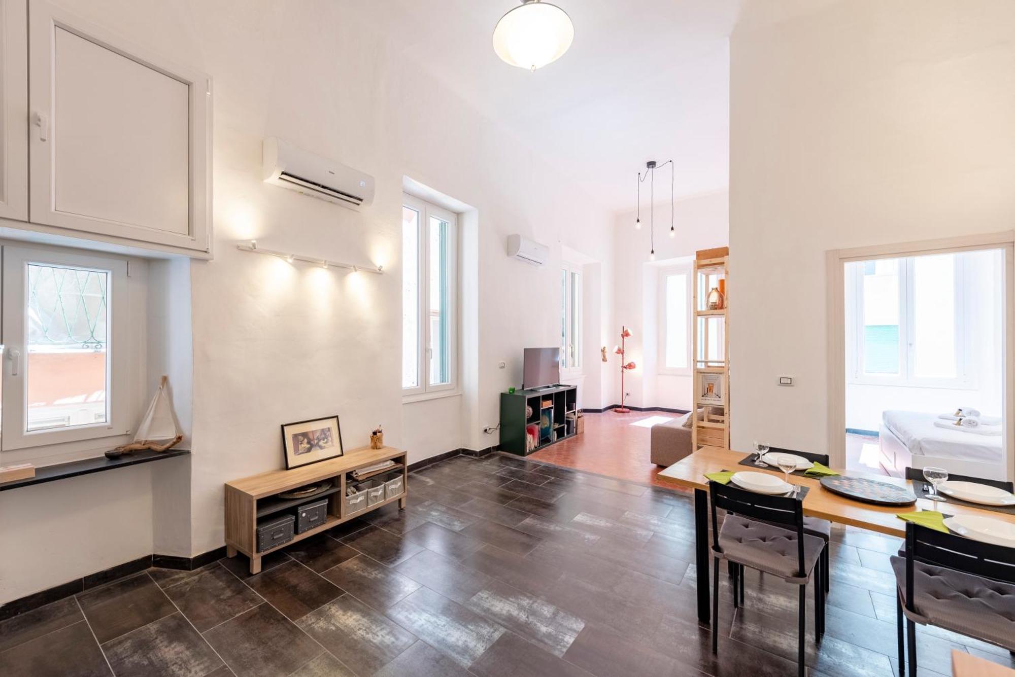 Joivy Excellent 2-bed Flat In Genoa's Old Town Genova