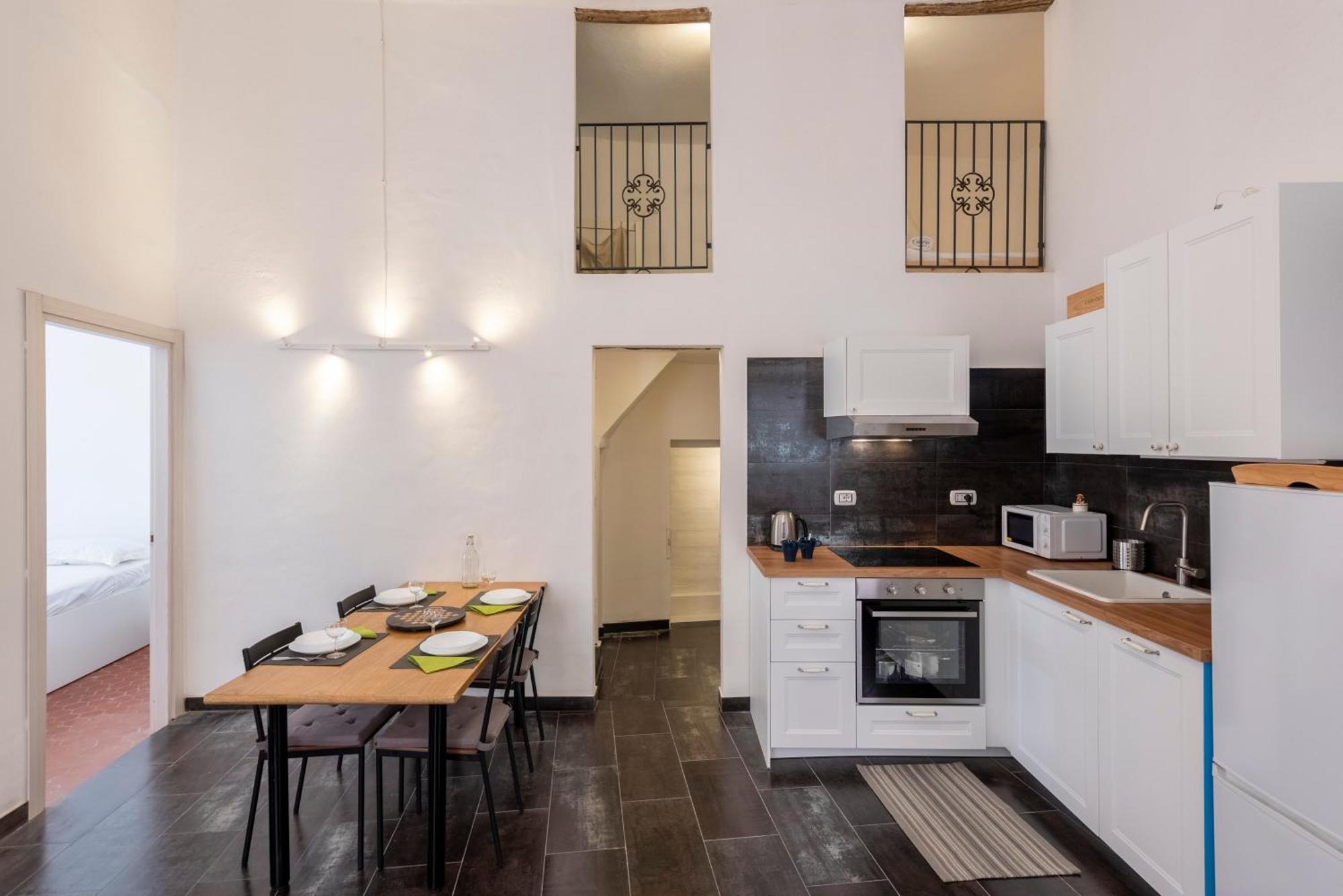 Joivy Excellent 2-bed Flat In Genoa's Old Town